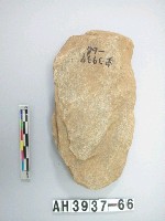 藏品(中型舌刃打製石斧)的圖片